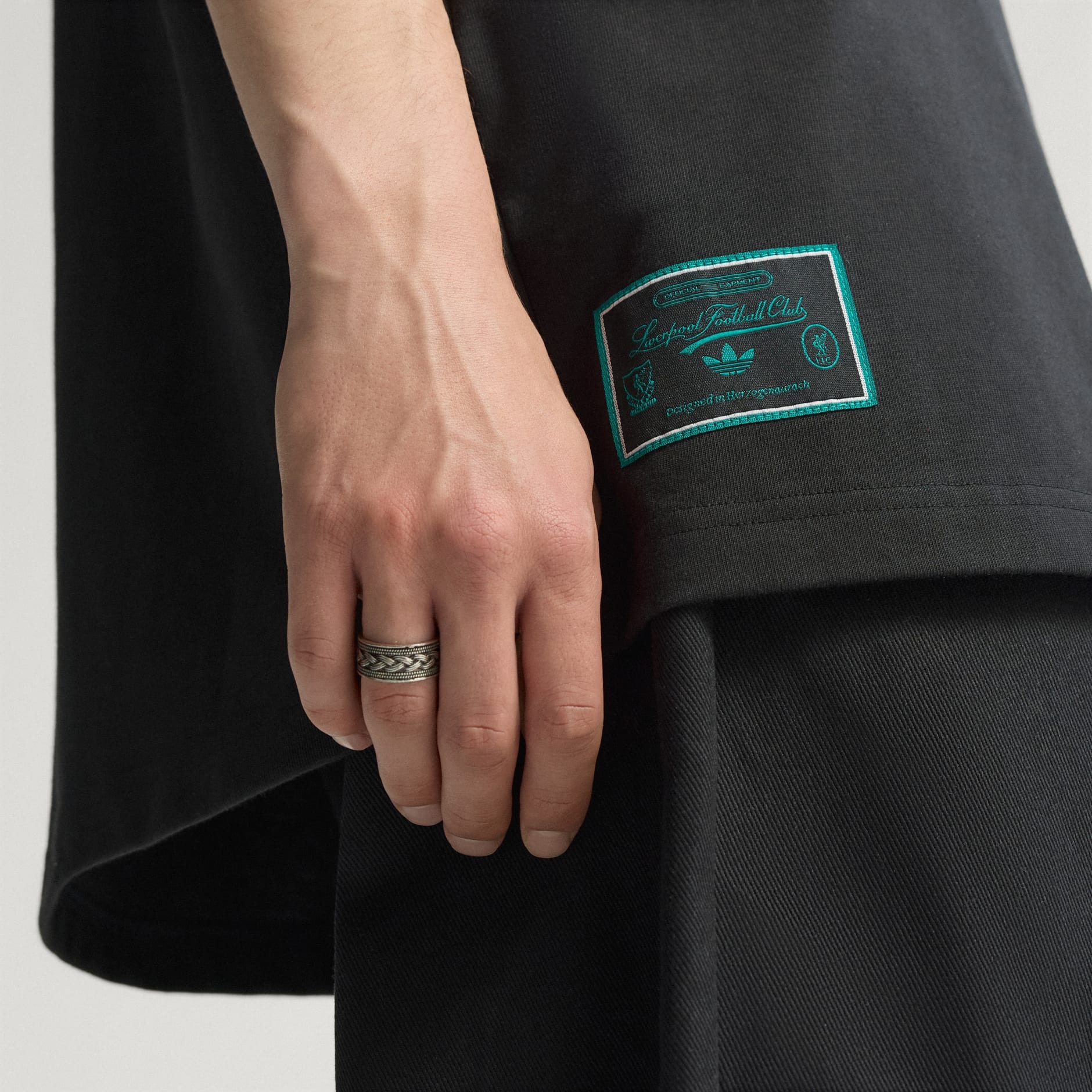 Liverpool FC Terrace Icons Tee