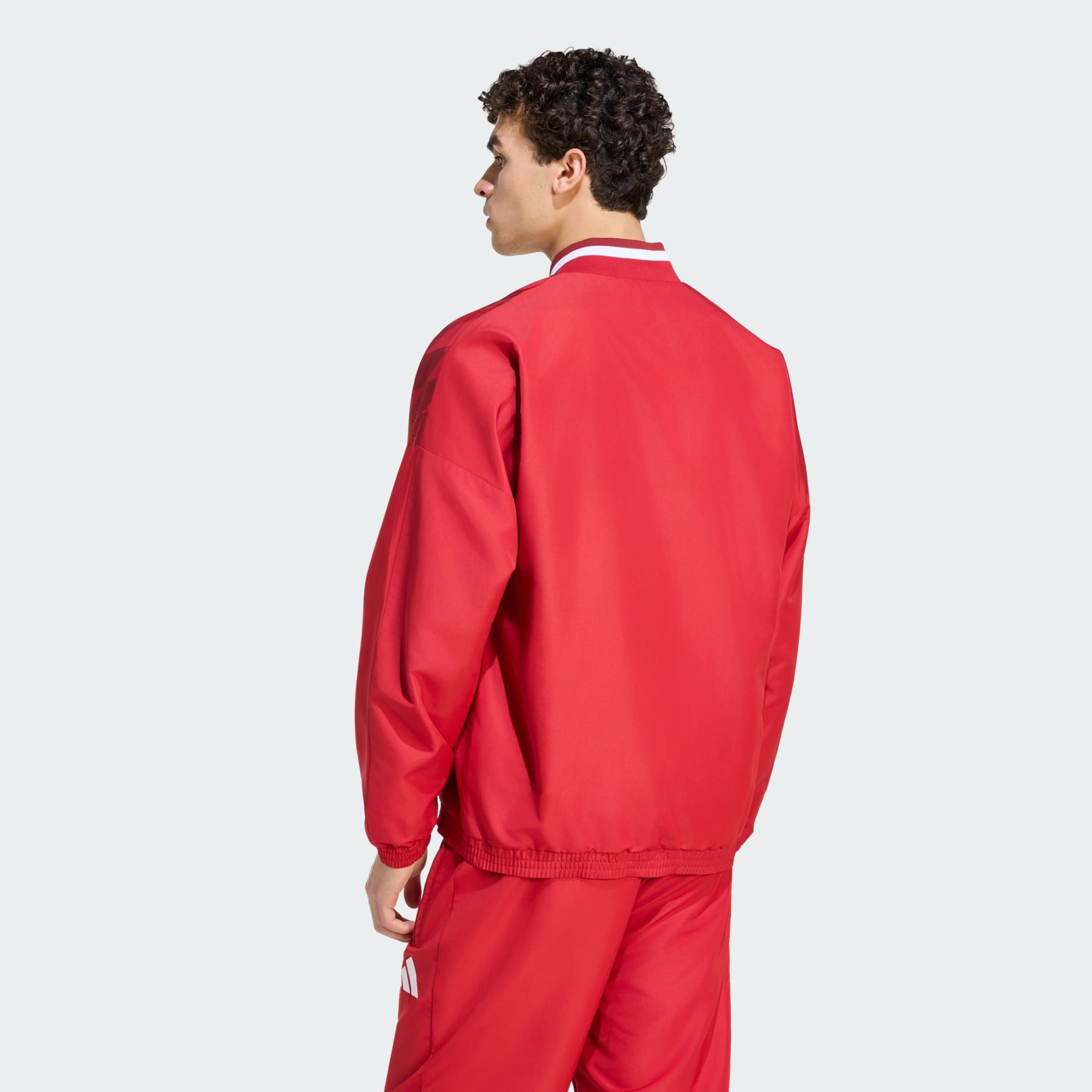 Track Top Liverpool FC Stadium